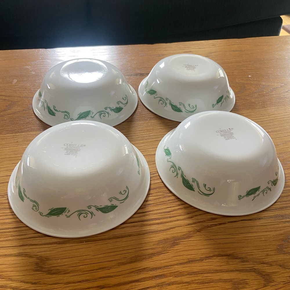 4 Green Leaves Corelle Bowls - Picture 2 of 4